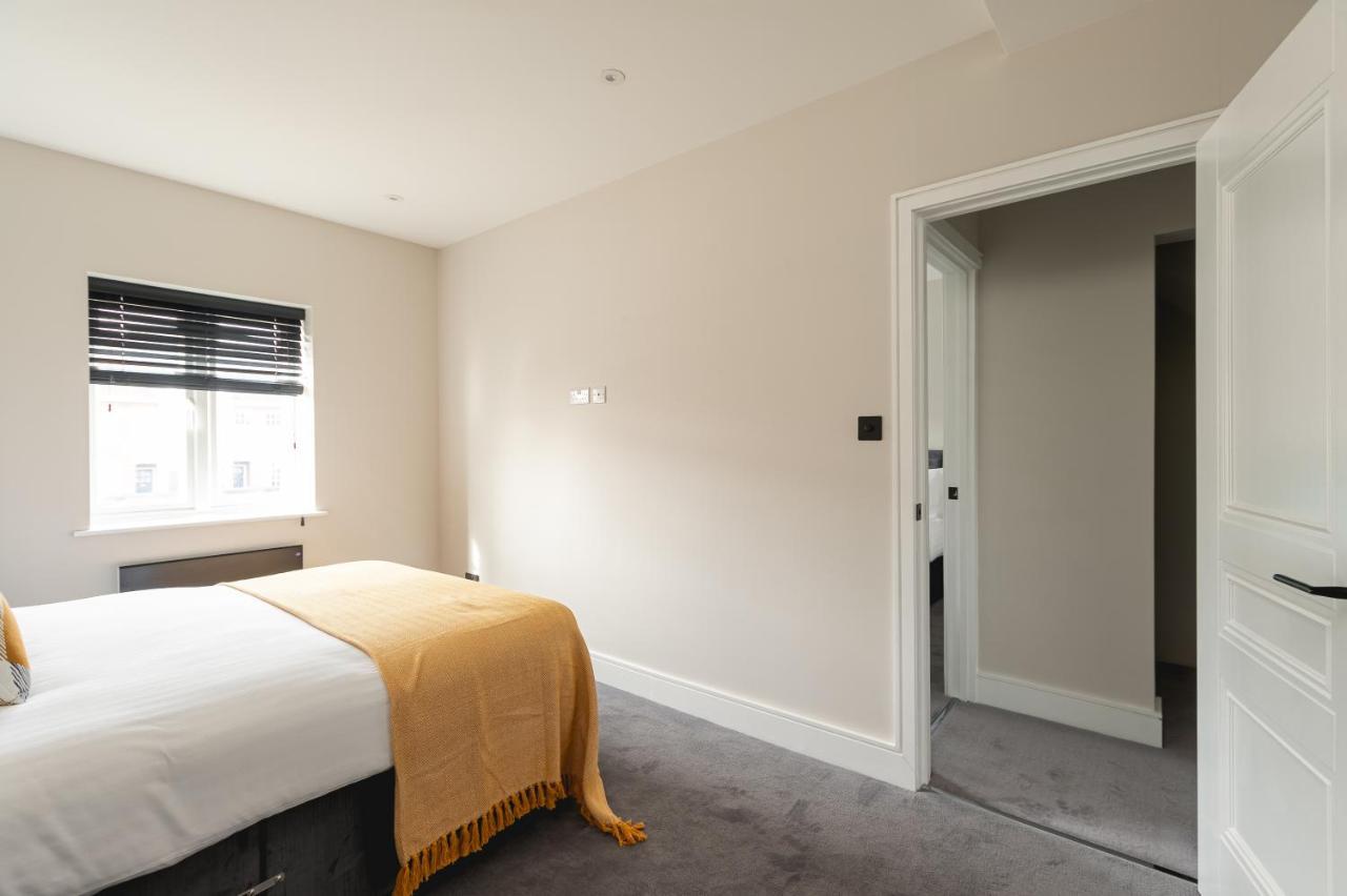 Skyvillion - Cozy Large 4 & 1 Bed Apartments In London Enfield, Mins To Tube Station, Free Wi-Fi ภายนอก รูปภาพ
