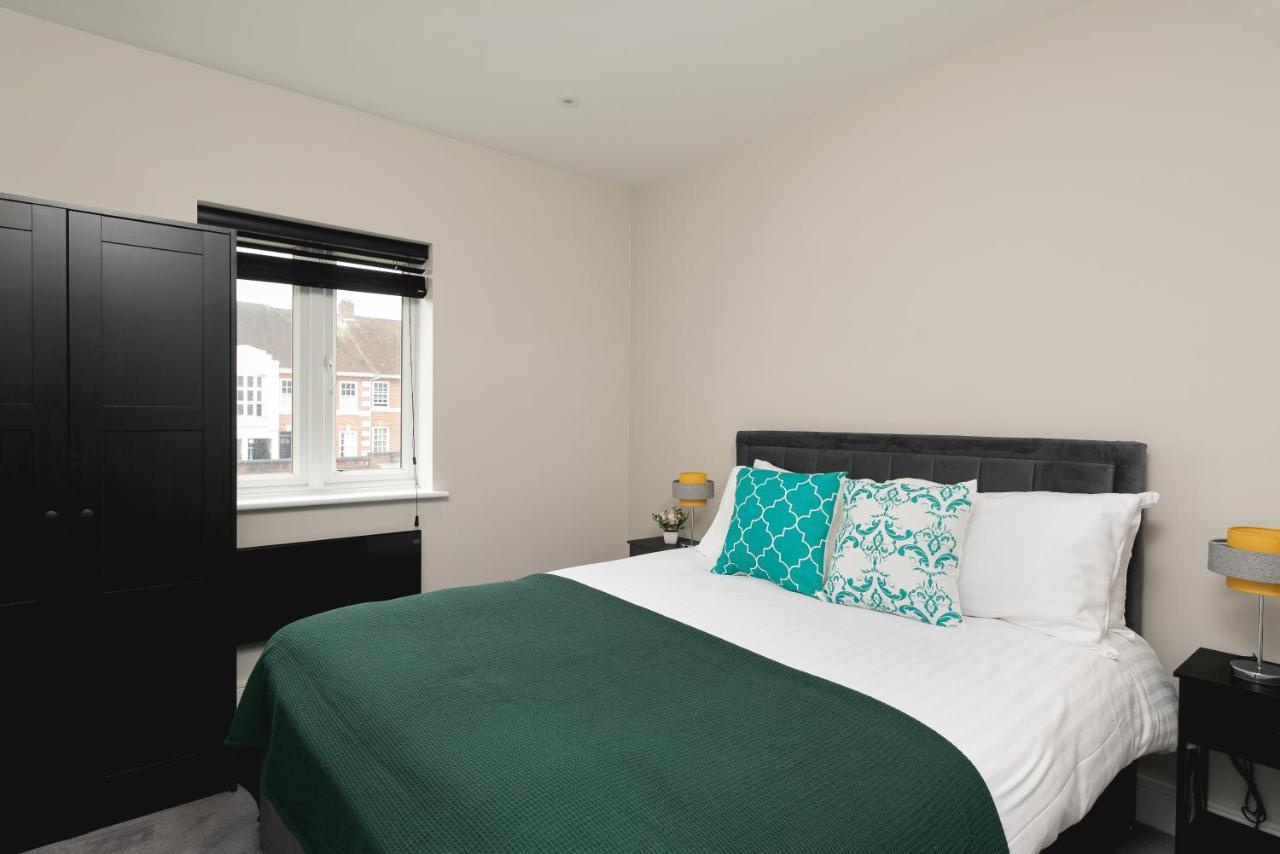 Skyvillion - Cozy Large 4 & 1 Bed Apartments In London Enfield, Mins To Tube Station, Free Wi-Fi ภายนอก รูปภาพ