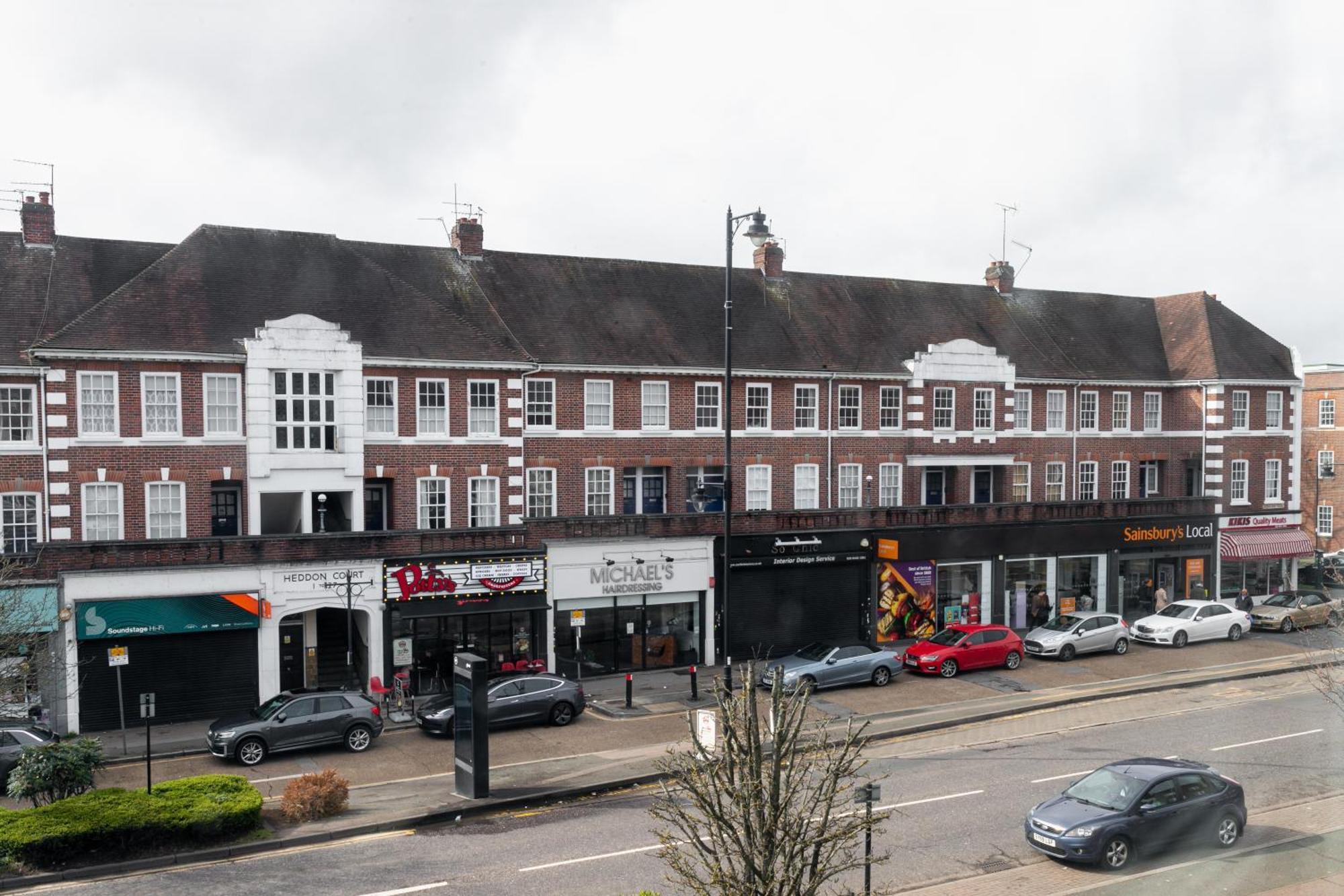 Skyvillion - Cozy Large 4 & 1 Bed Apartments In London Enfield, Mins To Tube Station, Free Wi-Fi ภายนอก รูปภาพ