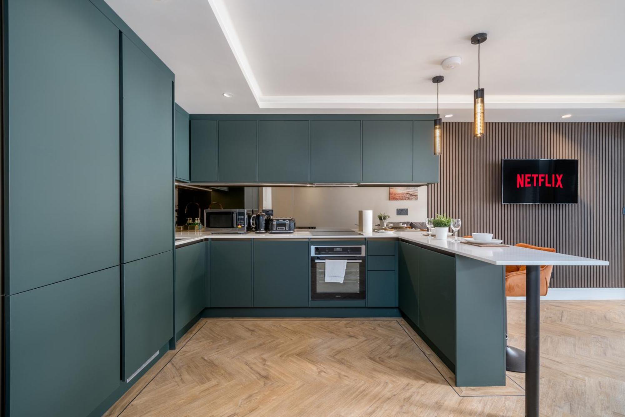 Skyvillion - Cozy Large 4 & 1 Bed Apartments In London Enfield, Mins To Tube Station, Free Wi-Fi ภายนอก รูปภาพ
