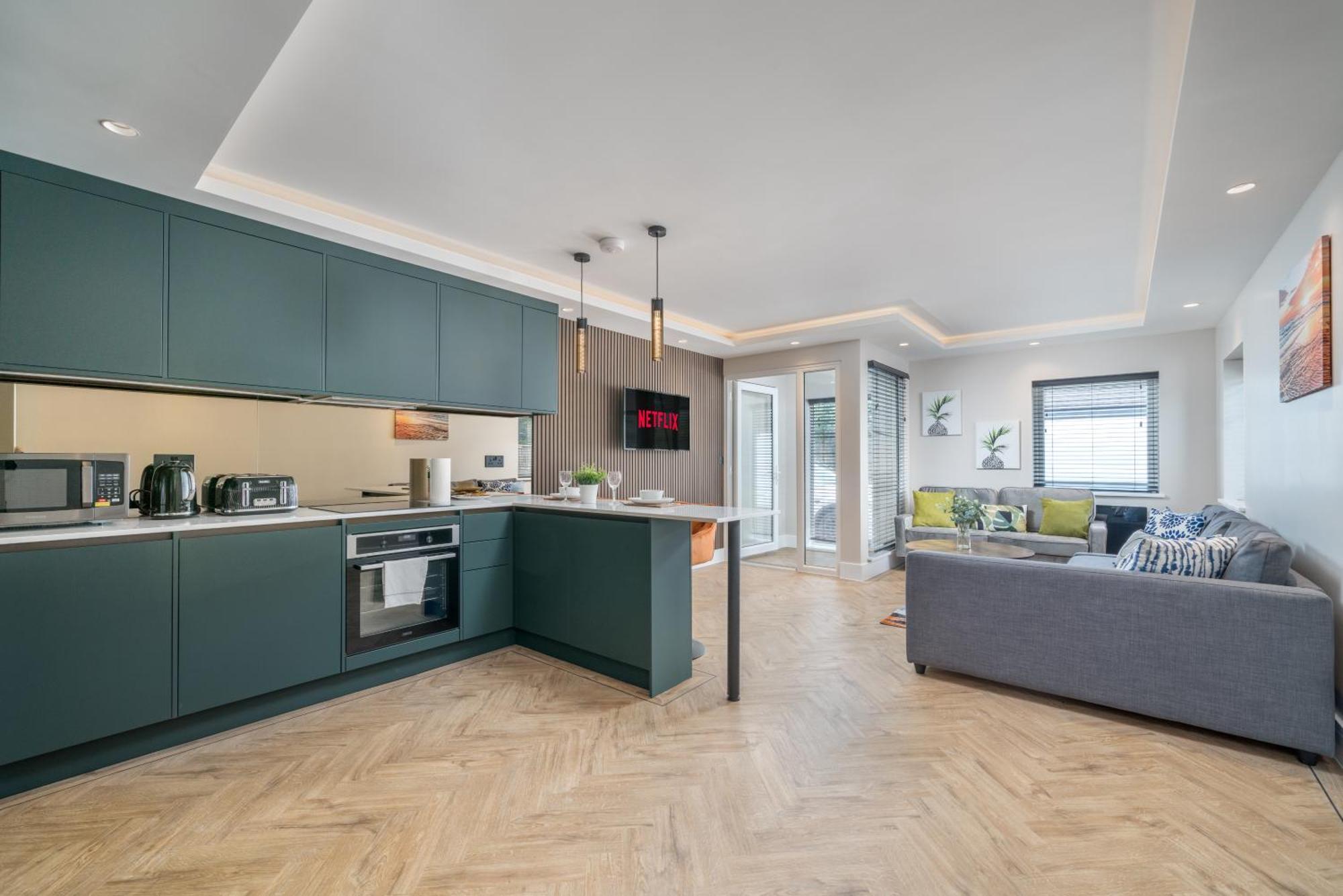 Skyvillion - Cozy Large 4 & 1 Bed Apartments In London Enfield, Mins To Tube Station, Free Wi-Fi ภายนอก รูปภาพ