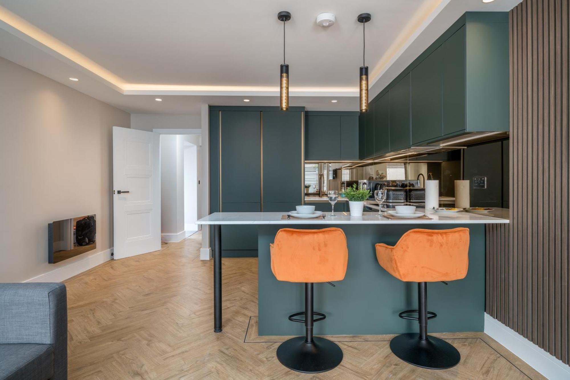 Skyvillion - Cozy Large 4 & 1 Bed Apartments In London Enfield, Mins To Tube Station, Free Wi-Fi ภายนอก รูปภาพ
