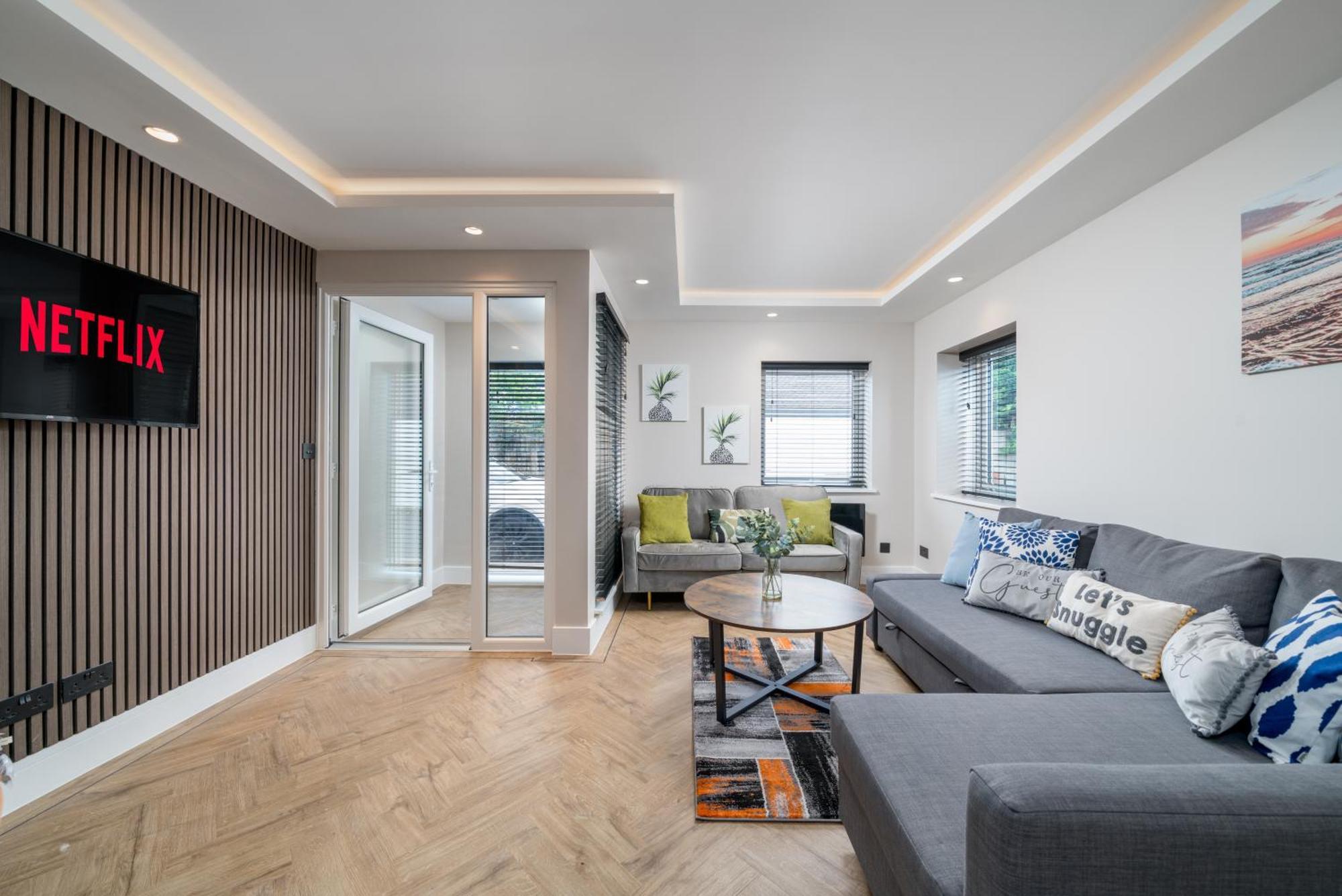 Skyvillion - Cozy Large 4 & 1 Bed Apartments In London Enfield, Mins To Tube Station, Free Wi-Fi ภายนอก รูปภาพ